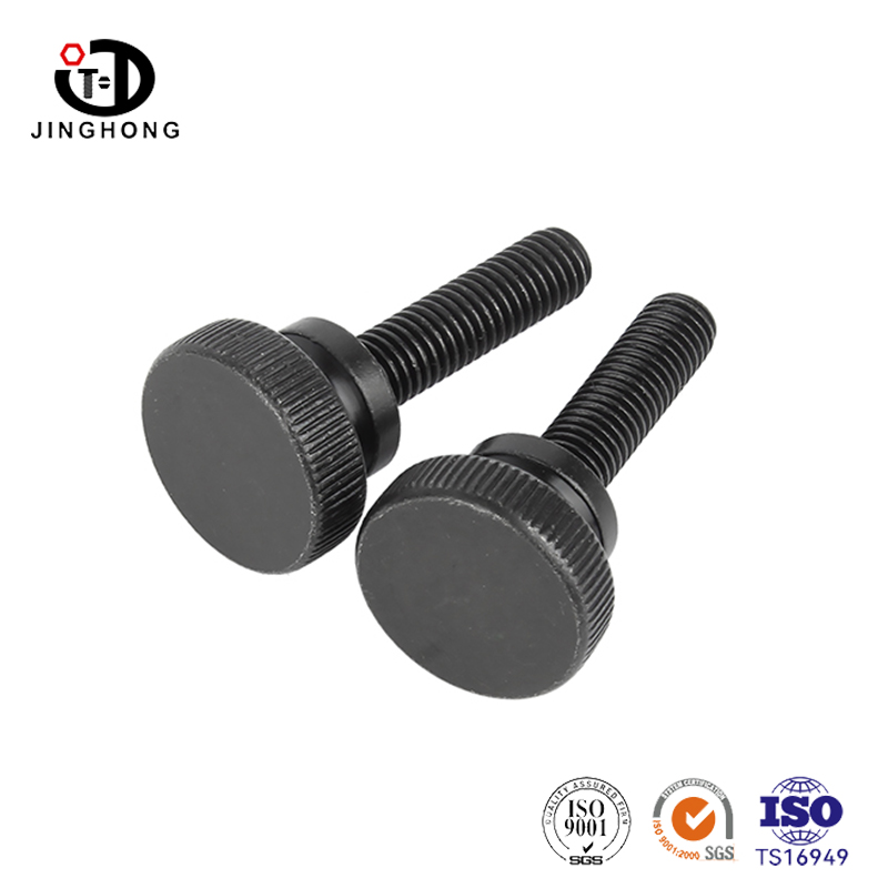 Czarna śruba radełkowana o wysokiej kopułce